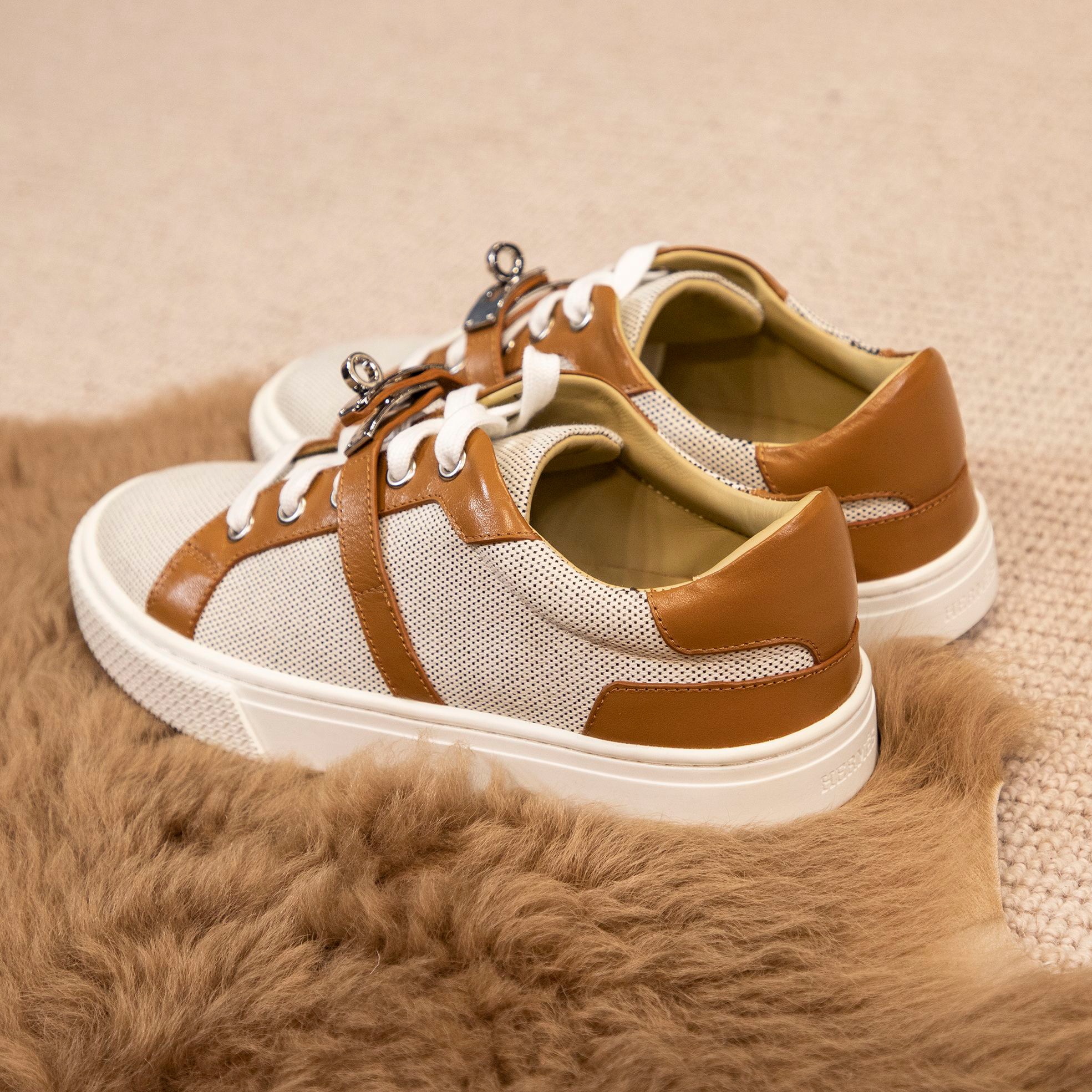 HERMES Sneakers