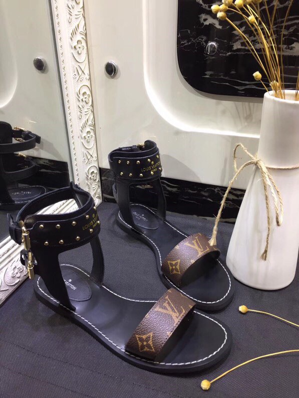 LV  Sandals
