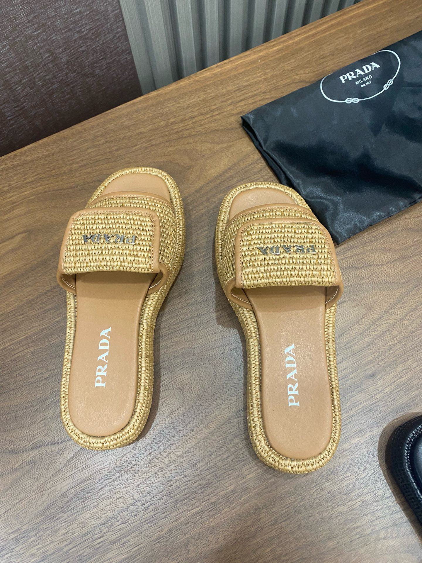 PRADA Flip straw tow Slippers