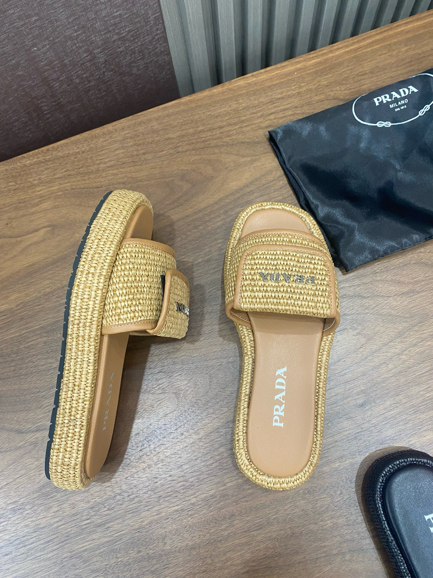 PRADA Flip straw tow Slippers