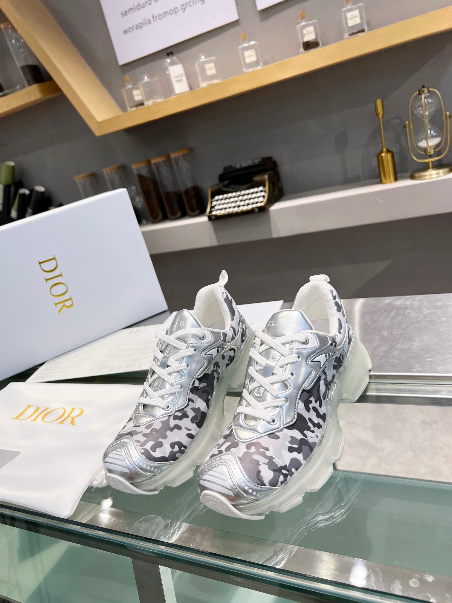 DIOR B31 Sneakers