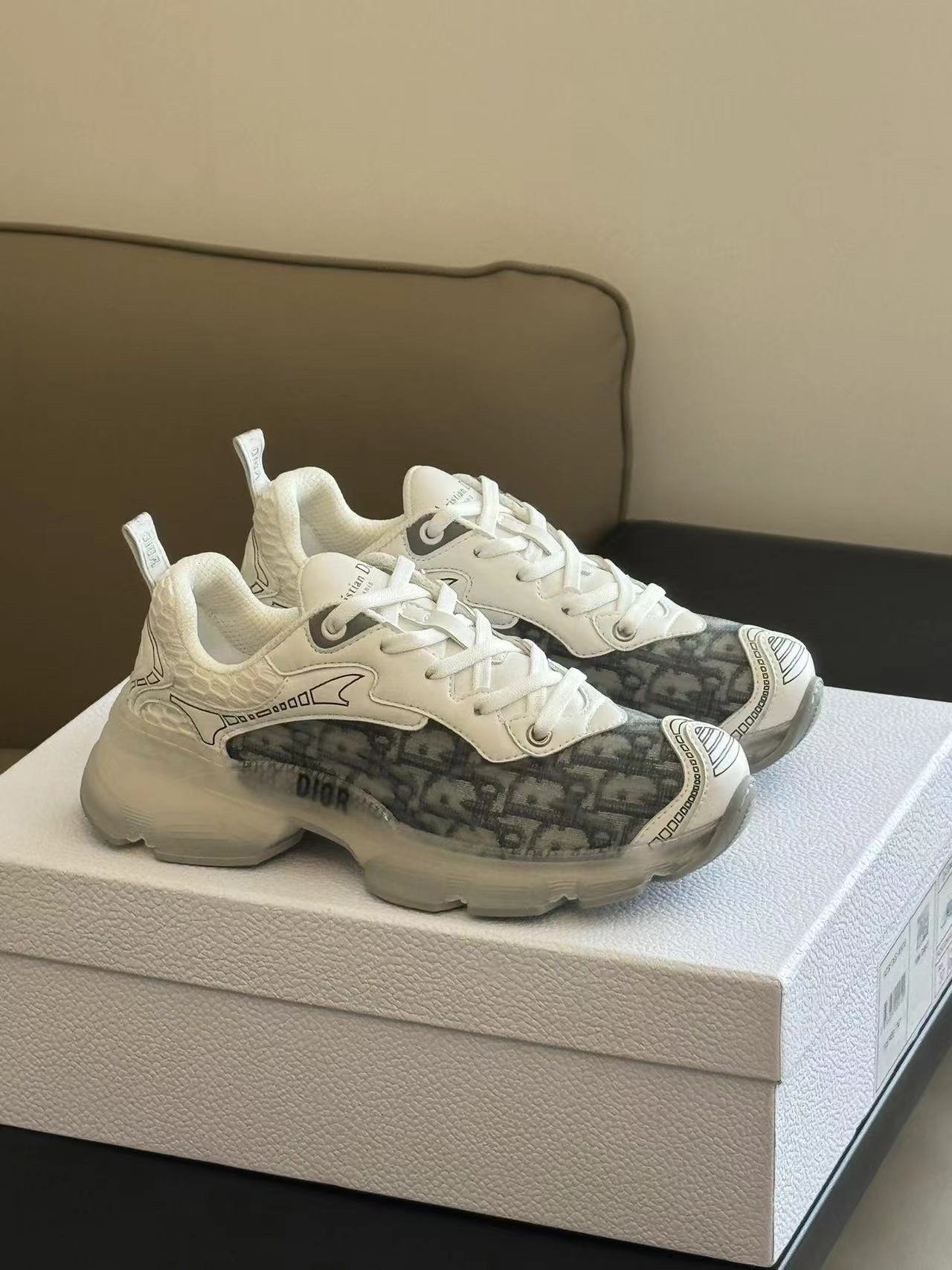 DIOR B31 Sneakers