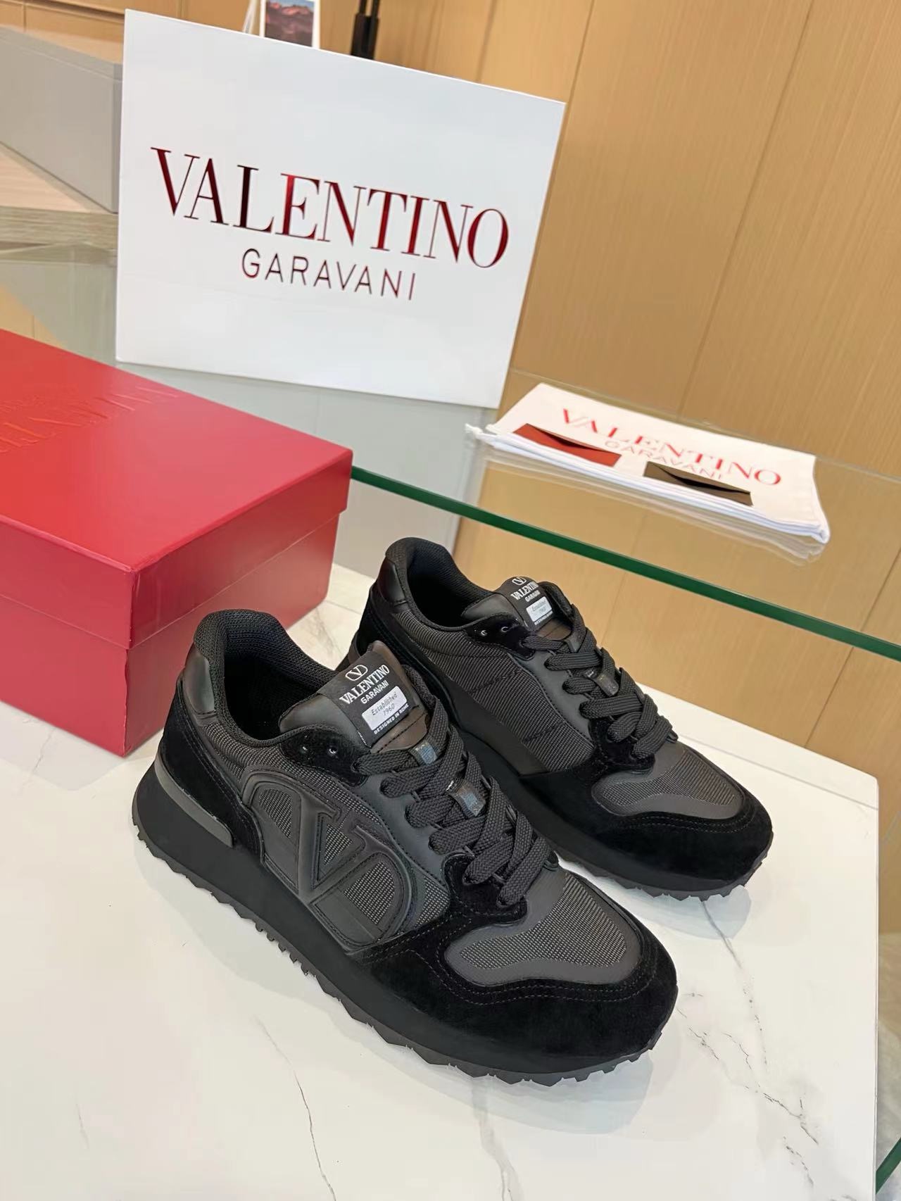 VALENTINO Sneakers