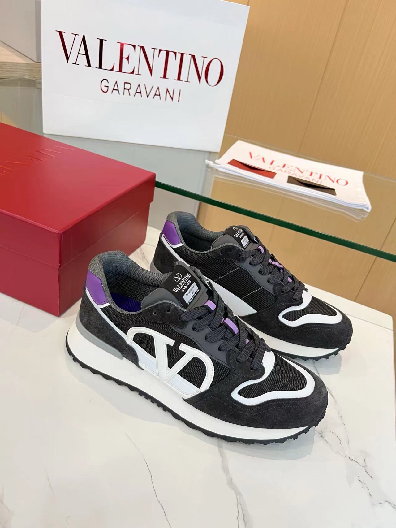VALENTINO Sneakers
