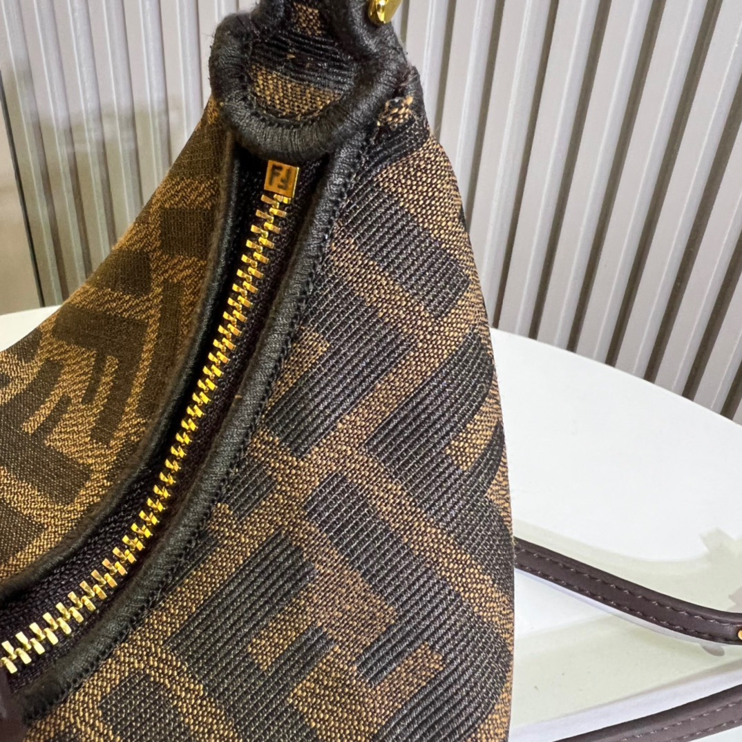 FENDI Handbag