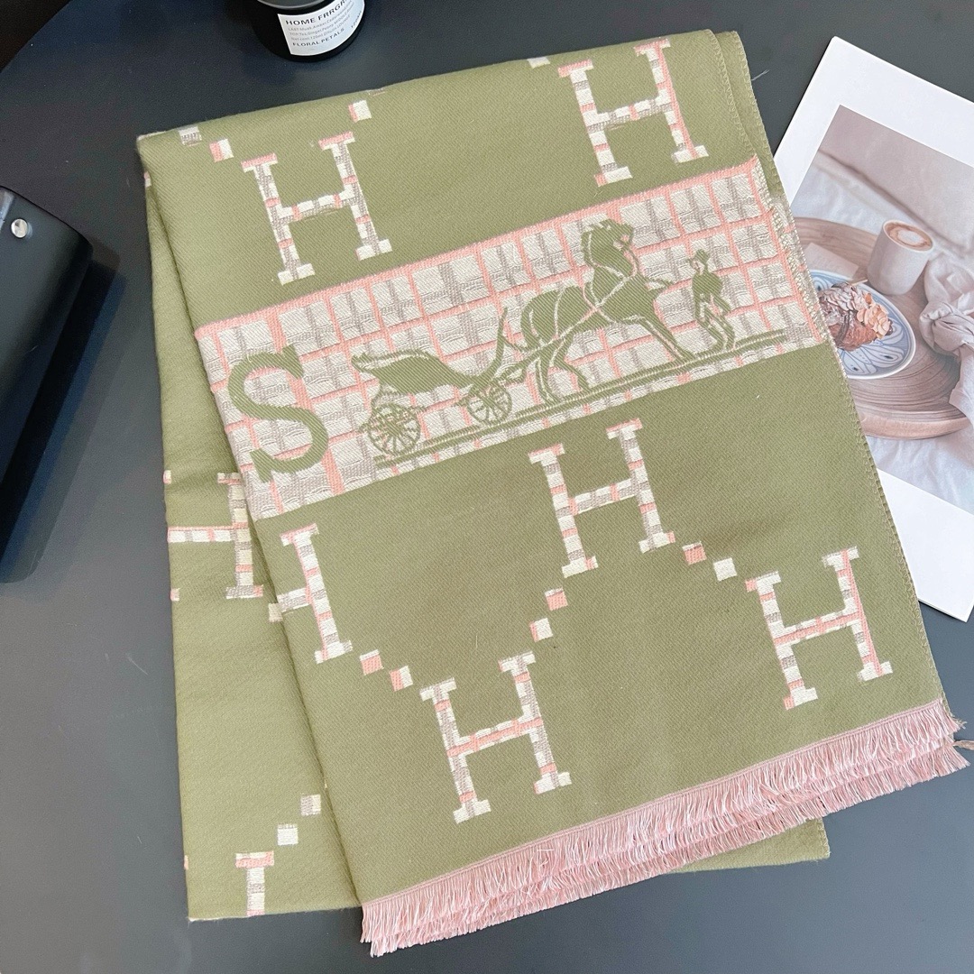 HERMES Tippet Scarf