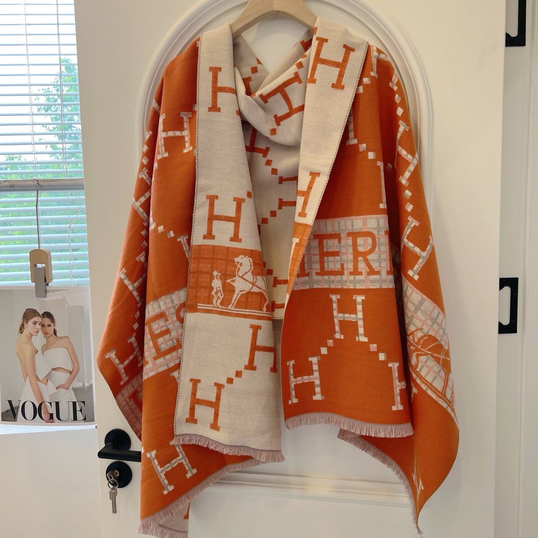 HERMES Tippet Scarf