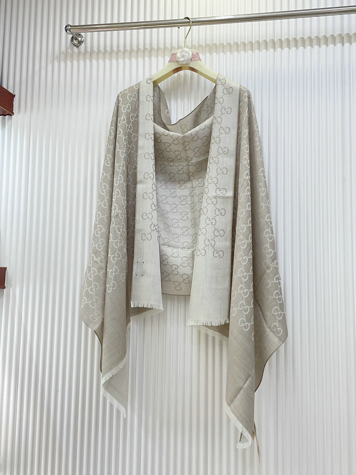 GUCCI Scarf