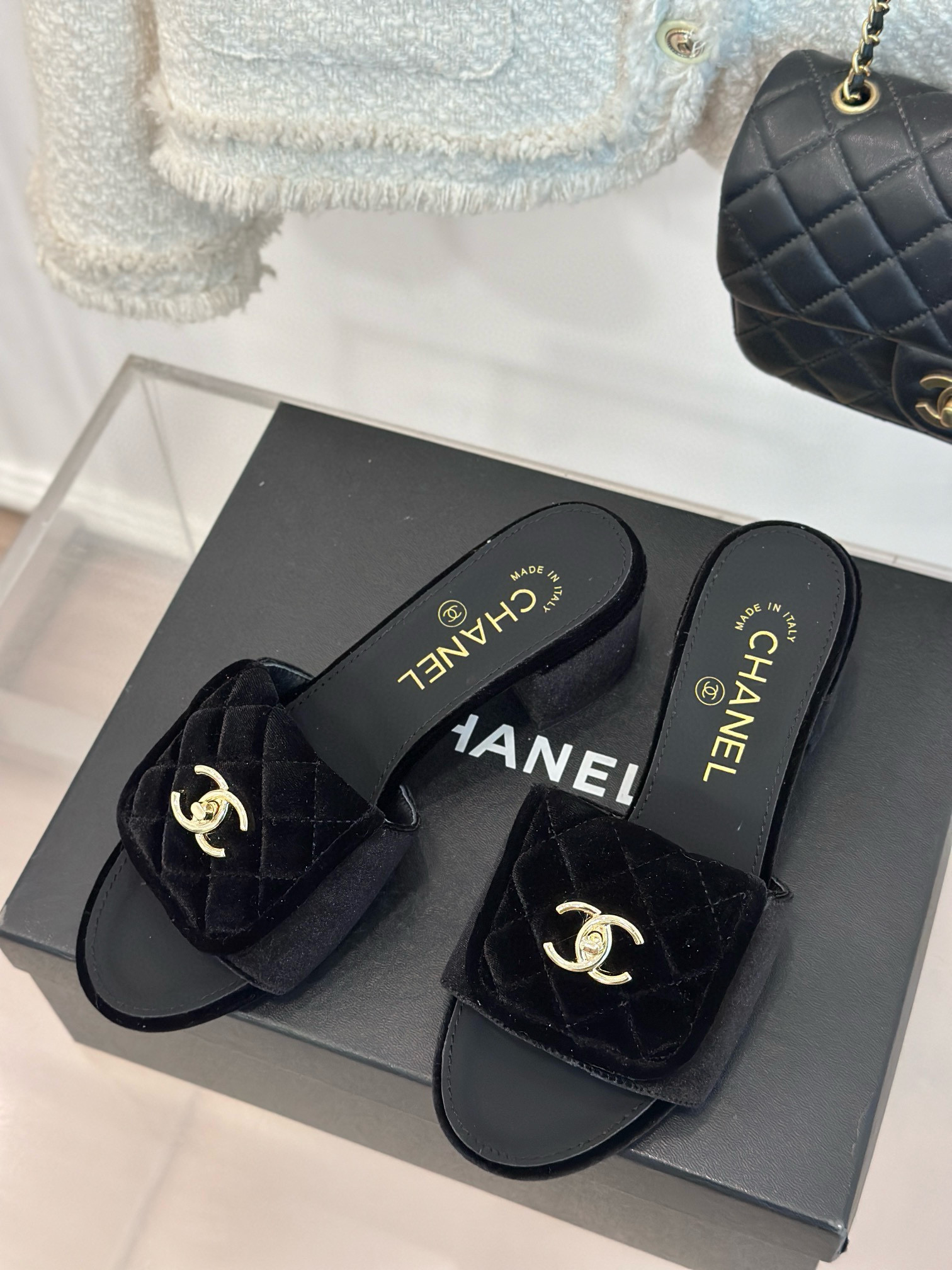 CHANEL Slippers