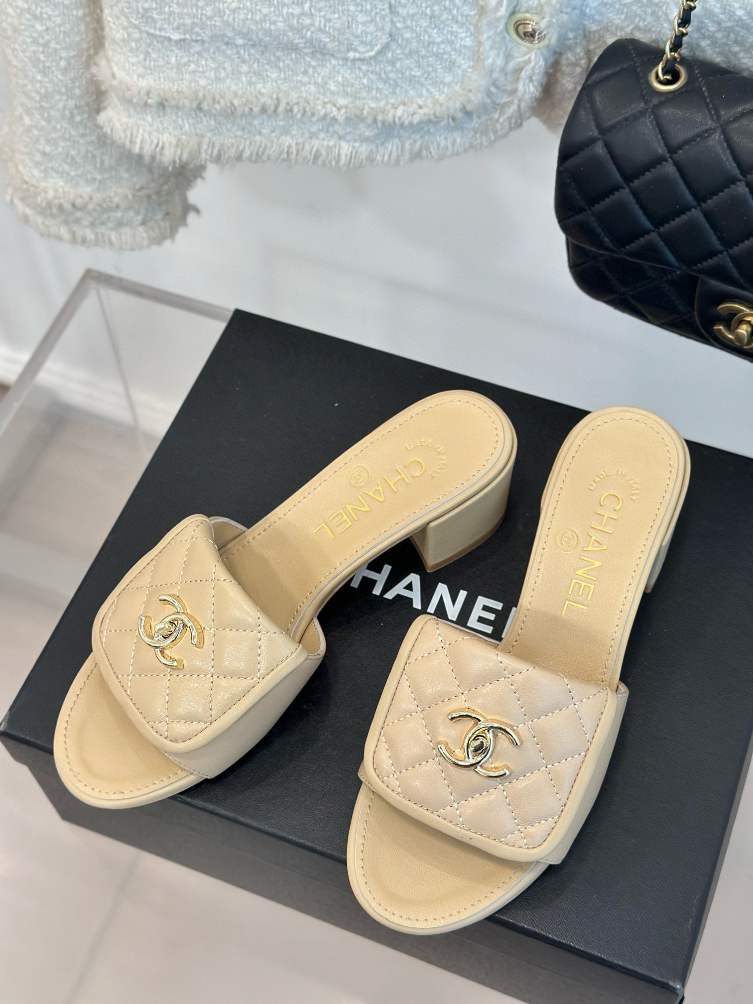 CHANEL Slippers