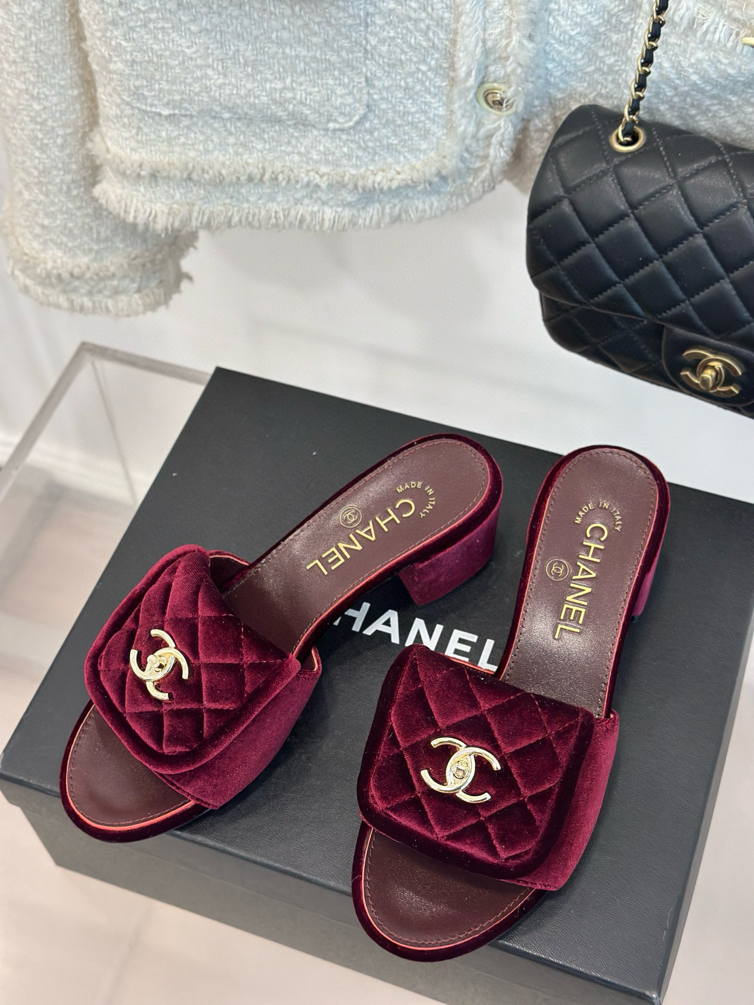 CHANEL Slippers