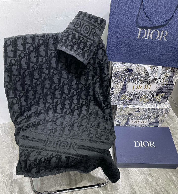 DIOR Towel Sets