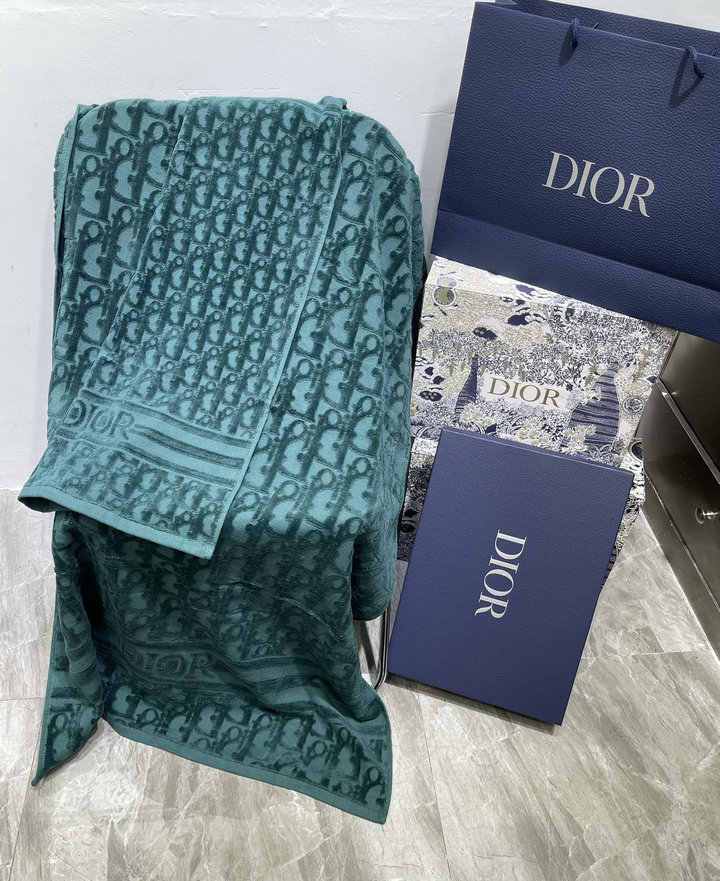 DIOR Towel Sets