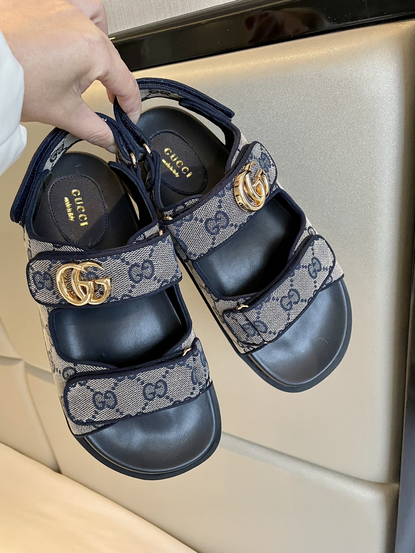 GUCCI SANDALS