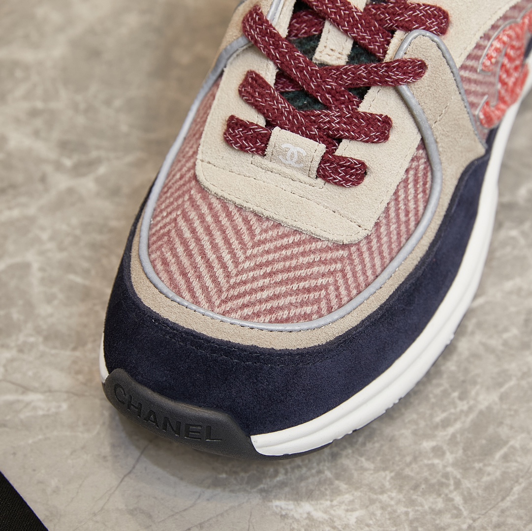 CHANEL SNEAKERS