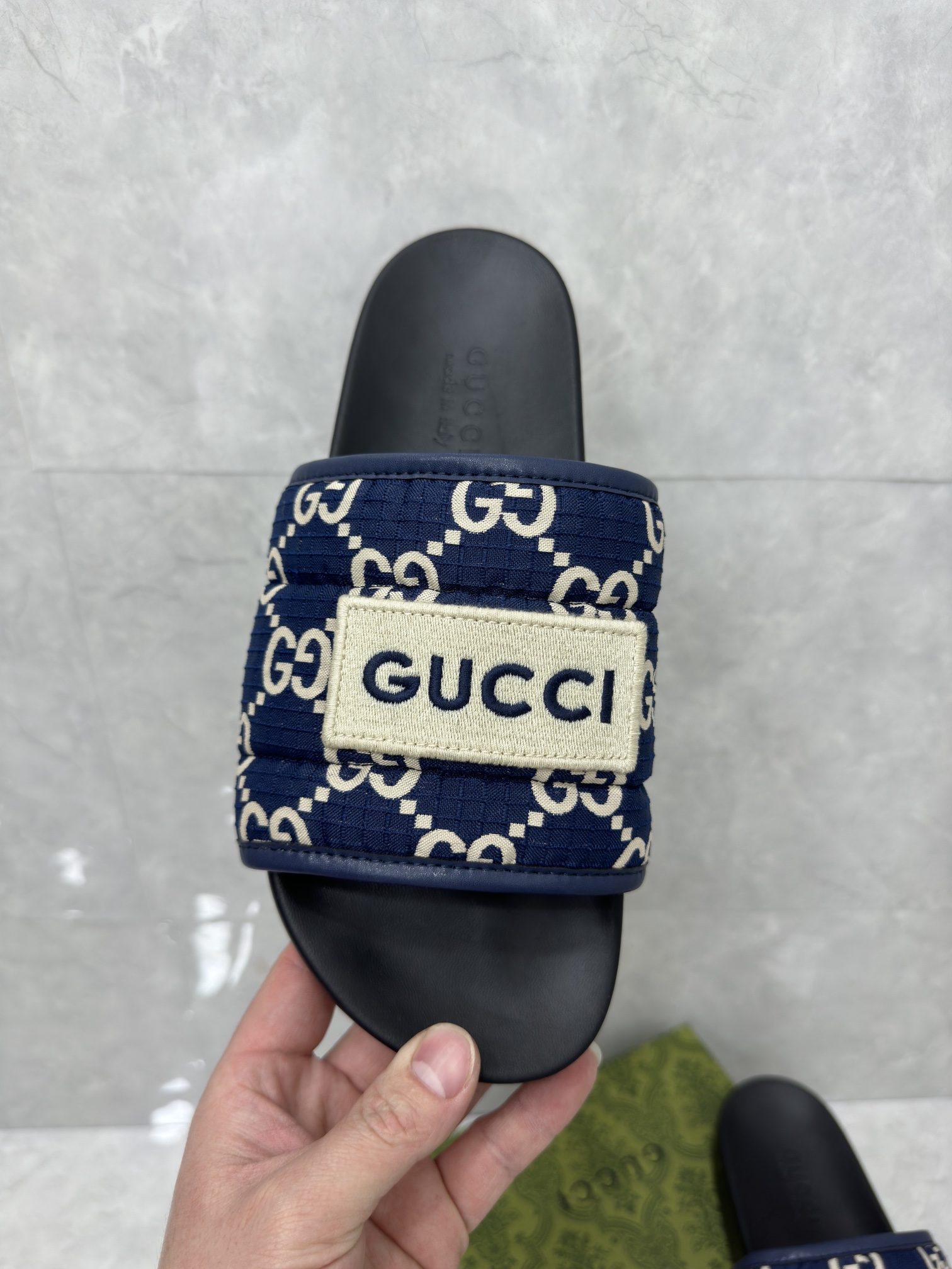 GUCCI SLIDES