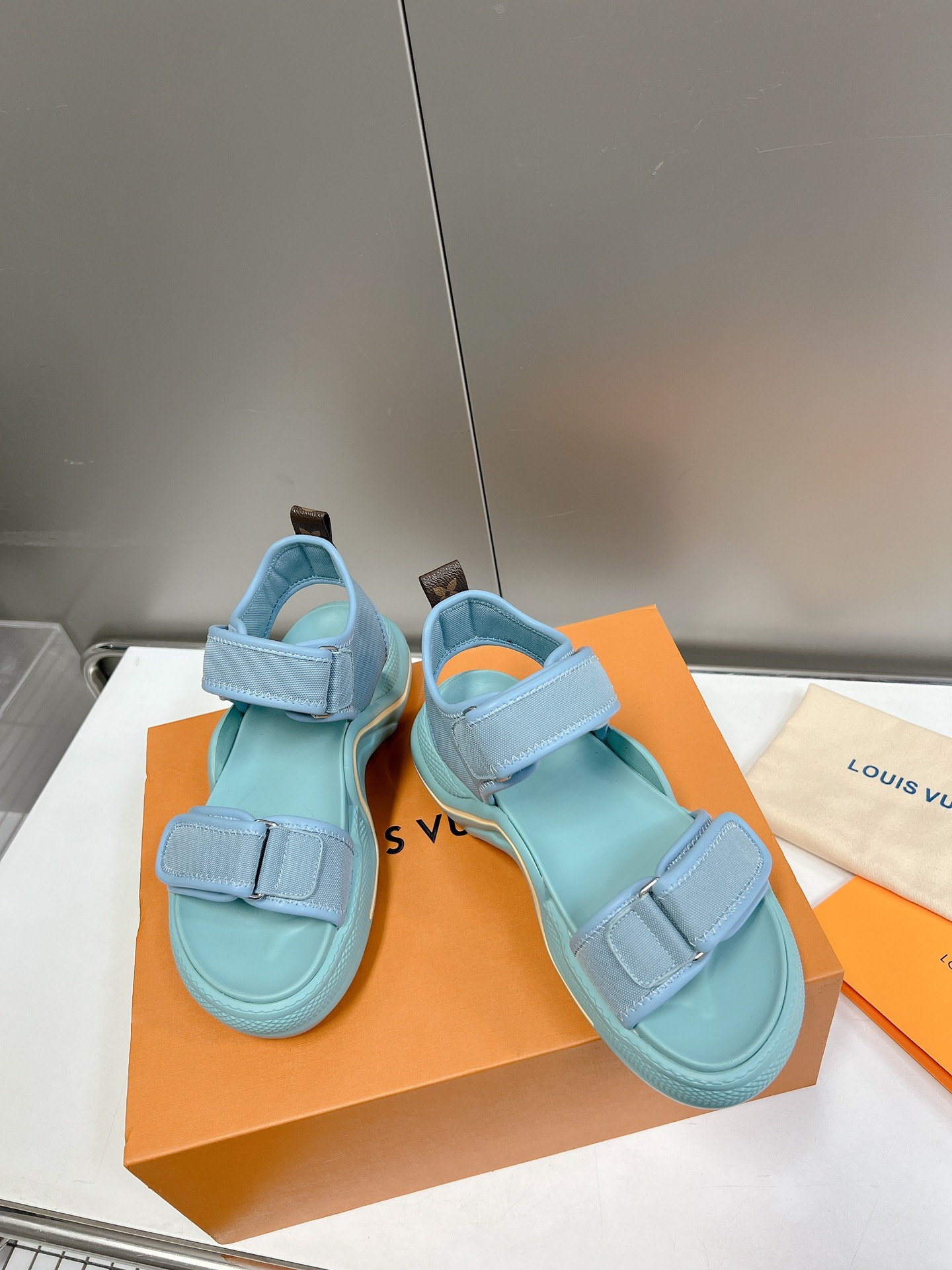 LOUIS VUITTON SANDALS