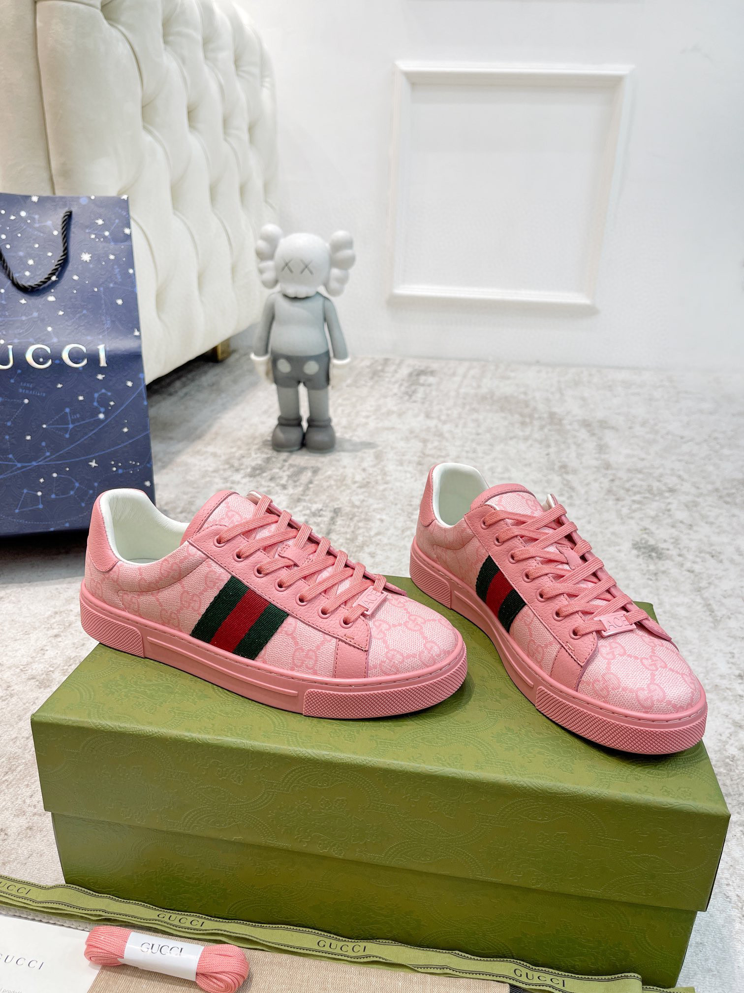 WOMEN'S GUCCI ACE SNEAKER WITH WEB
