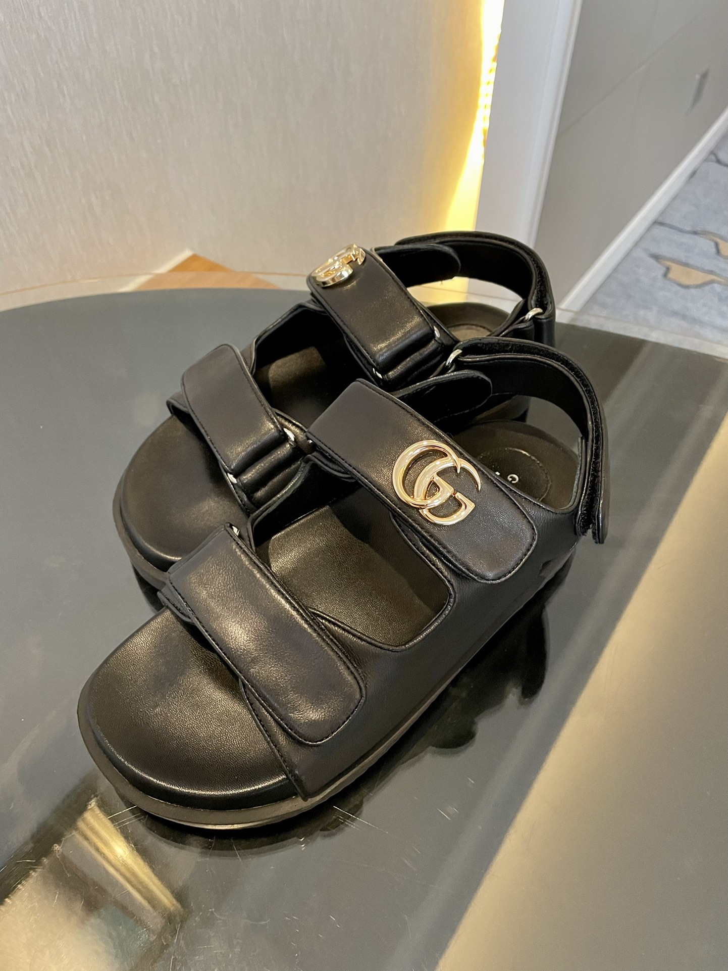 GUCCI SANDALS