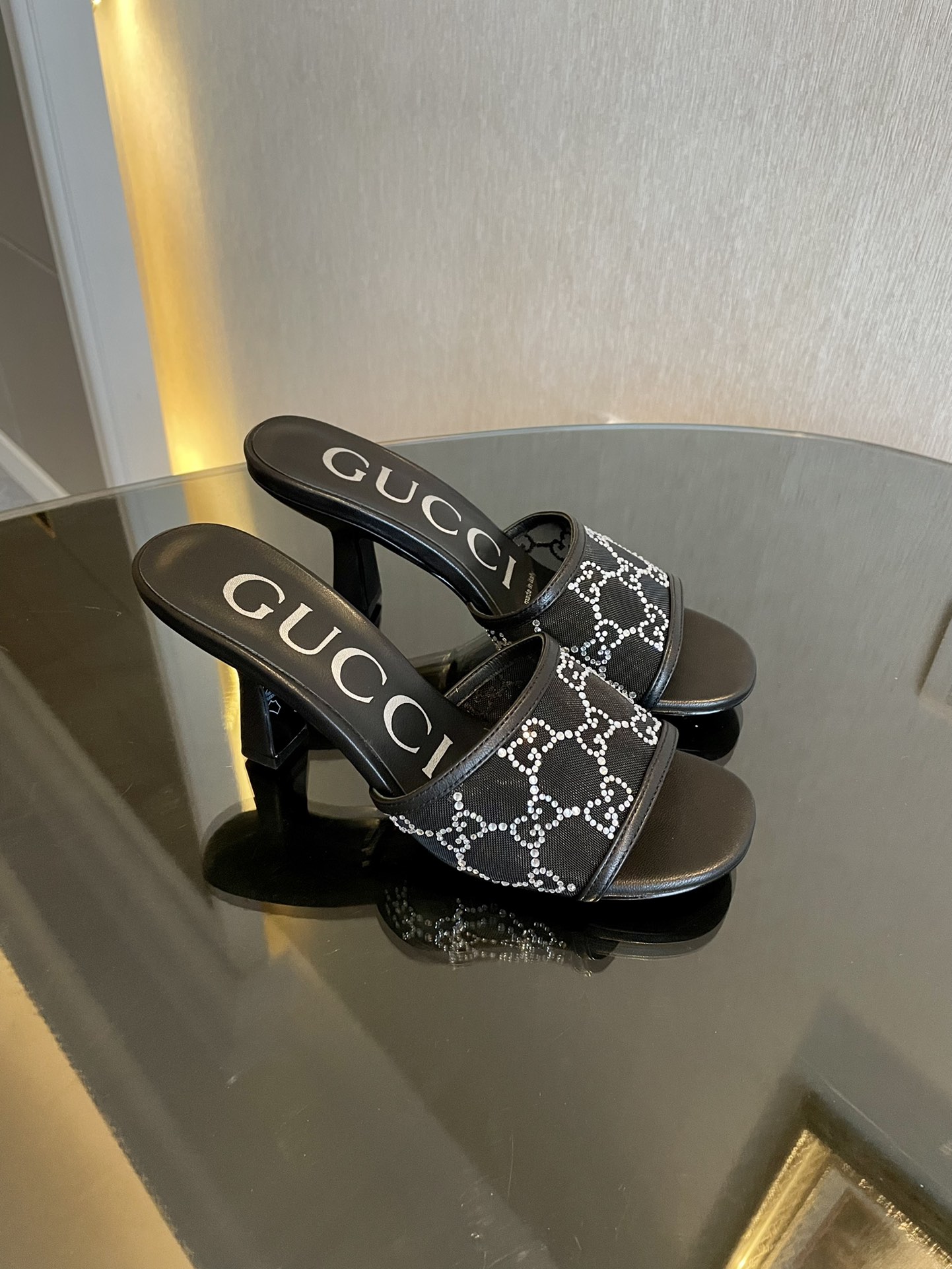 GUCCI SLIDES