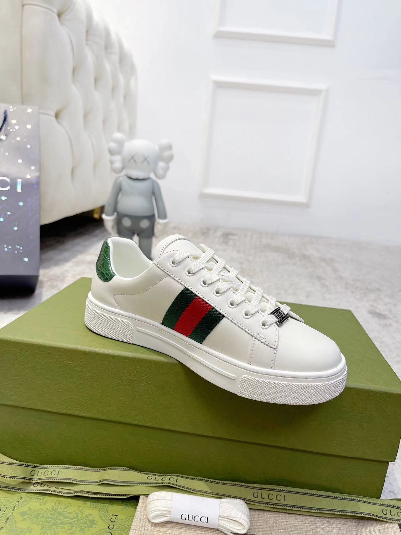 WOMEN'S GUCCI ACE SNEAKER WITH WEB
