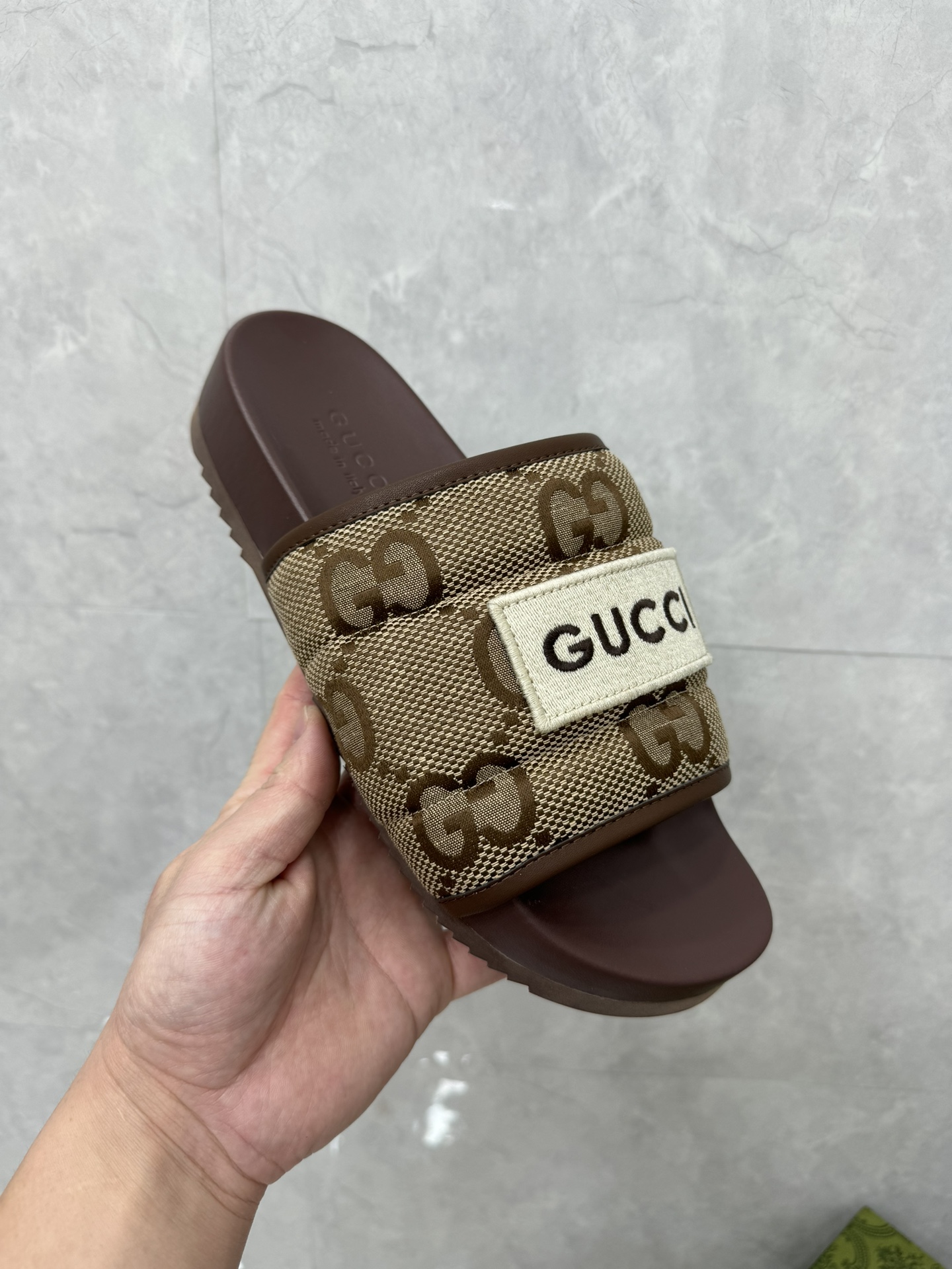 GUCCI SLIDES