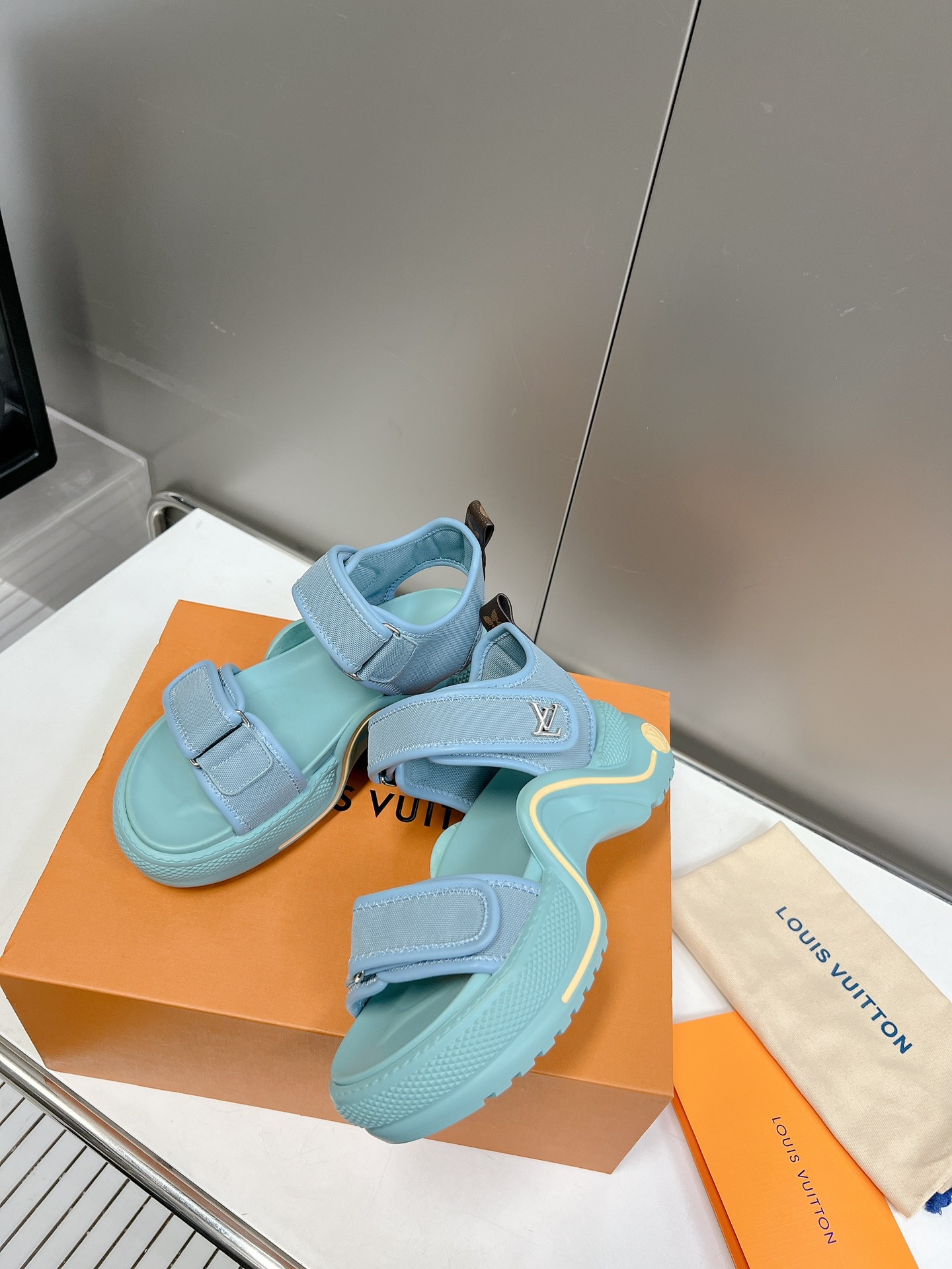 LOUIS VUITTON SANDALS