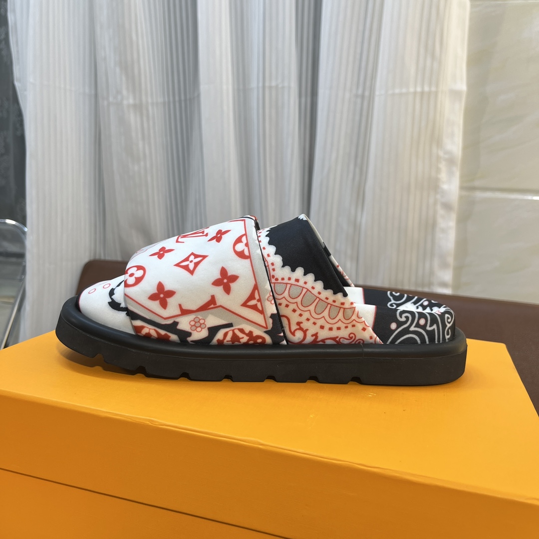 LOUIS VUITTON SLIDES