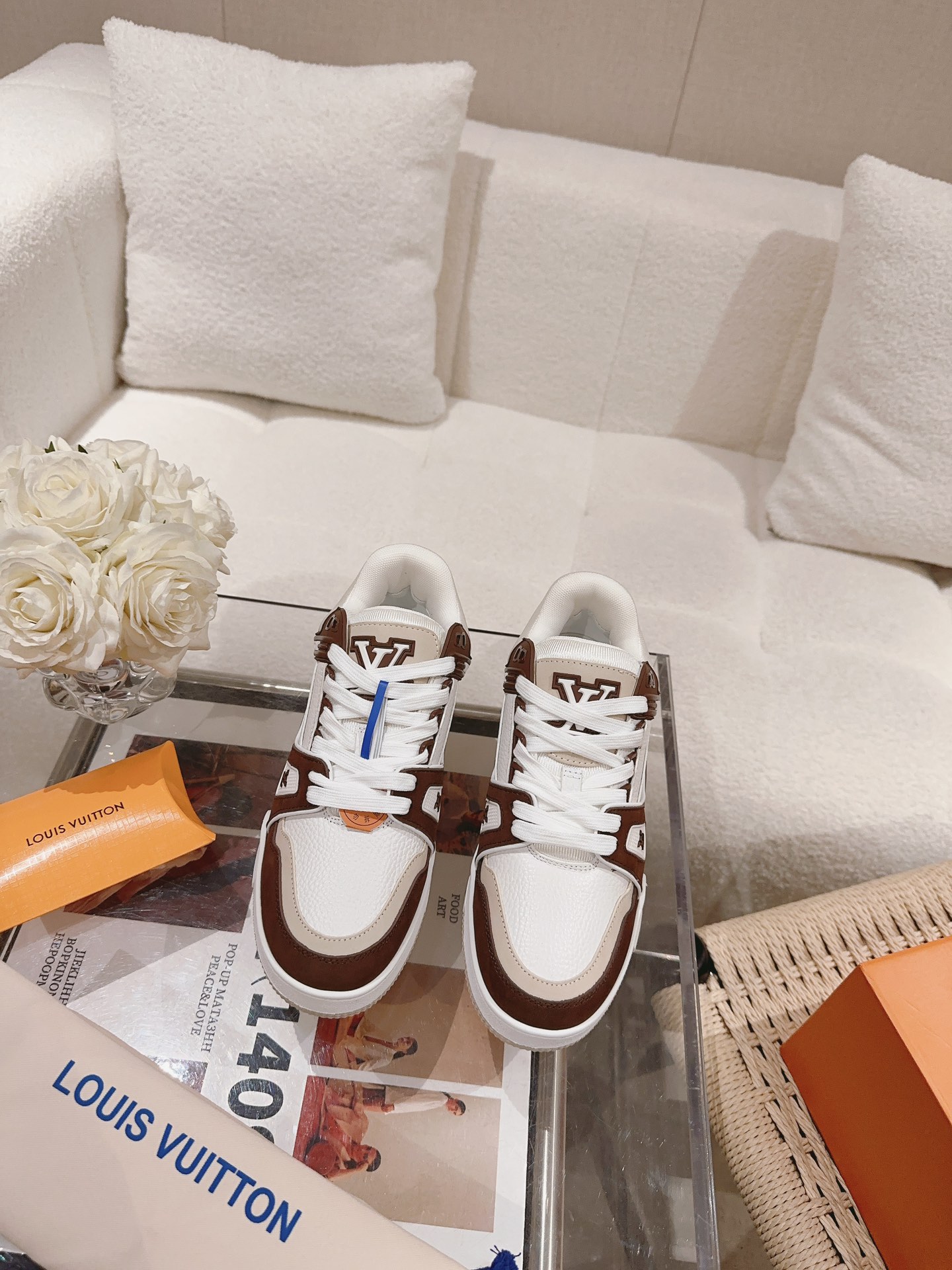 LOUIS VUITTON SNEAKERS
