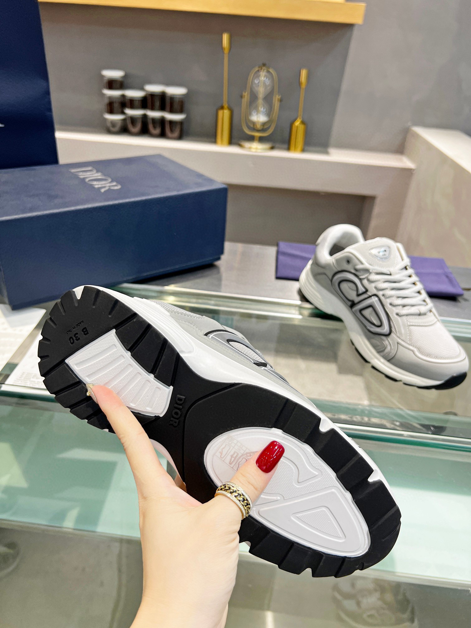 DIOR B30 SNEAKERS