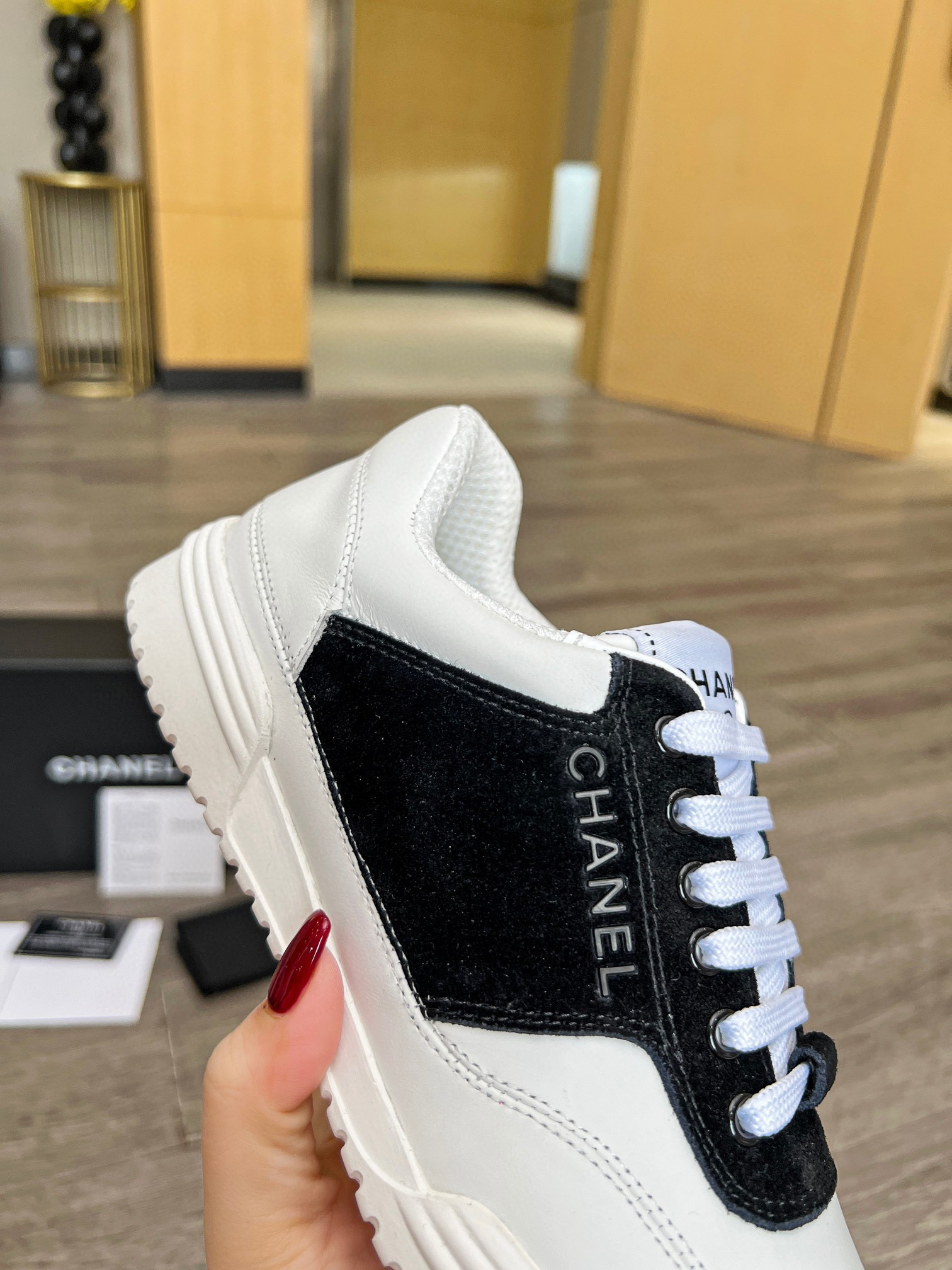CHANEL SNEAKERS