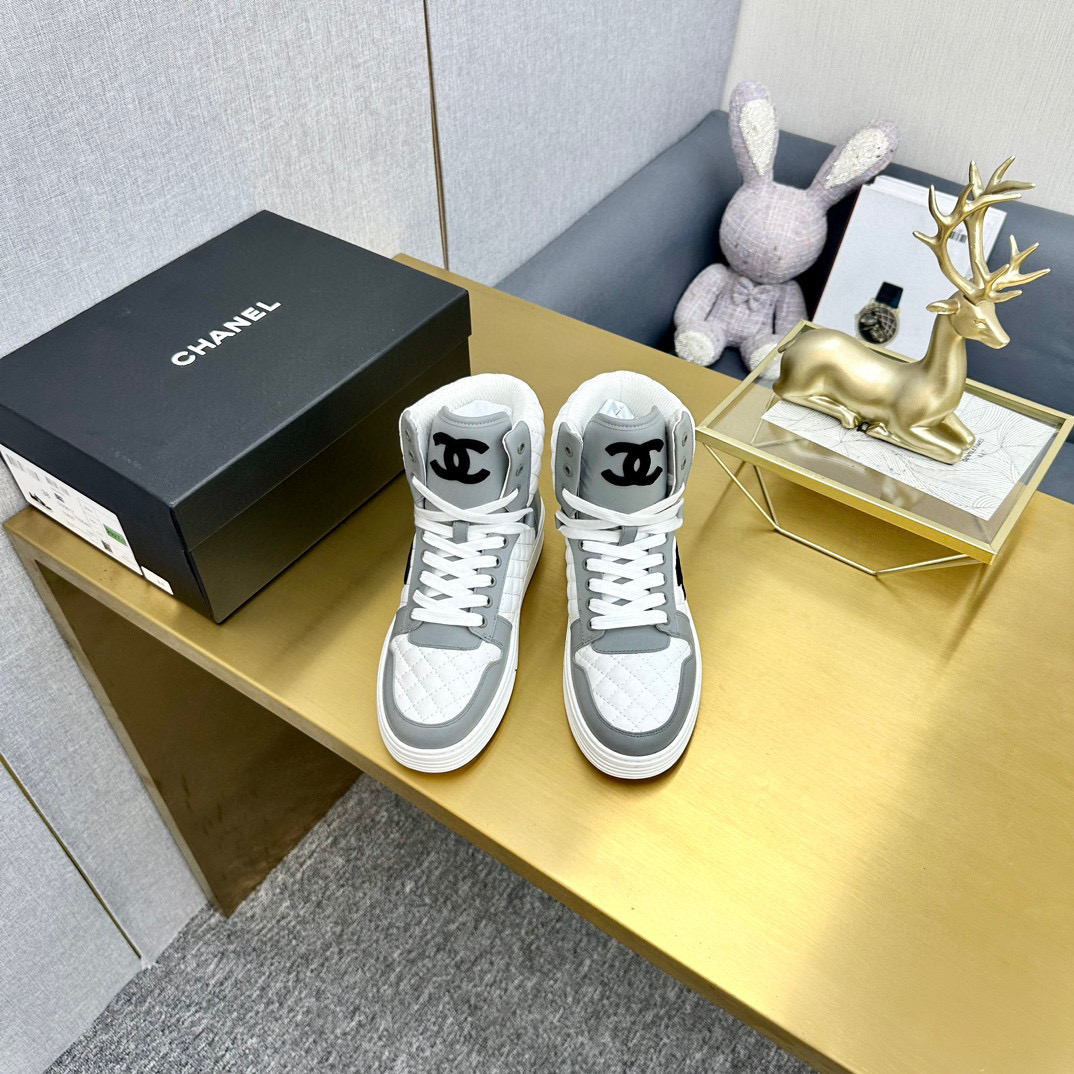 CHANEL SNEAKERS