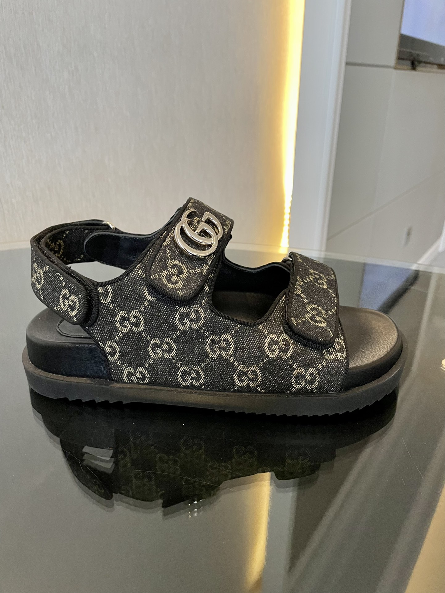 GUCCI SANDALS