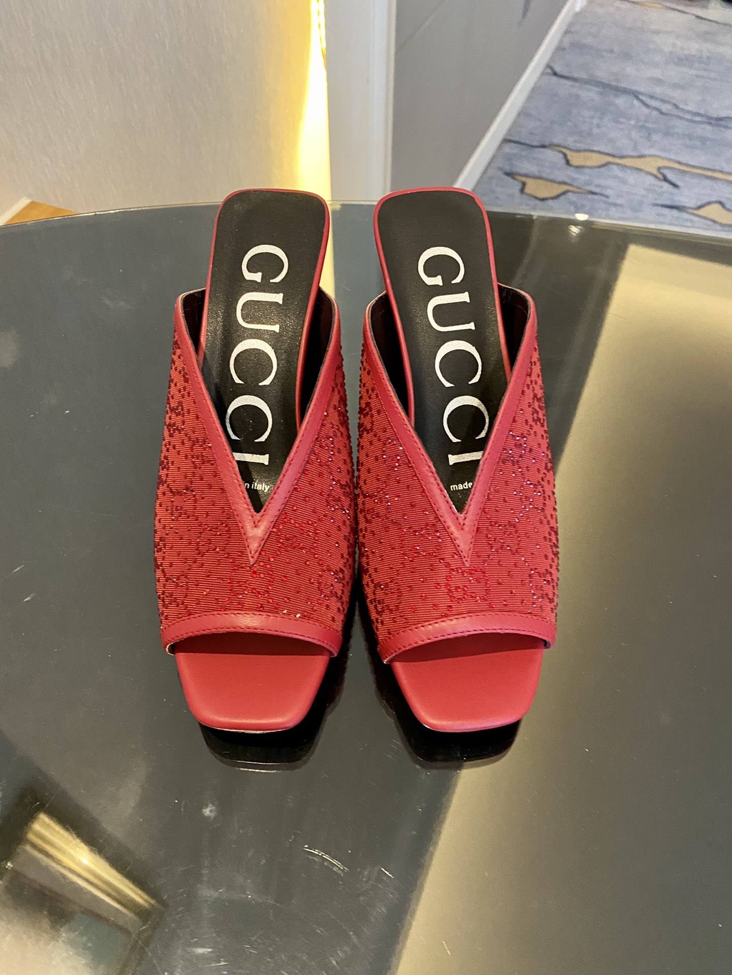 GUCCI SANDALS