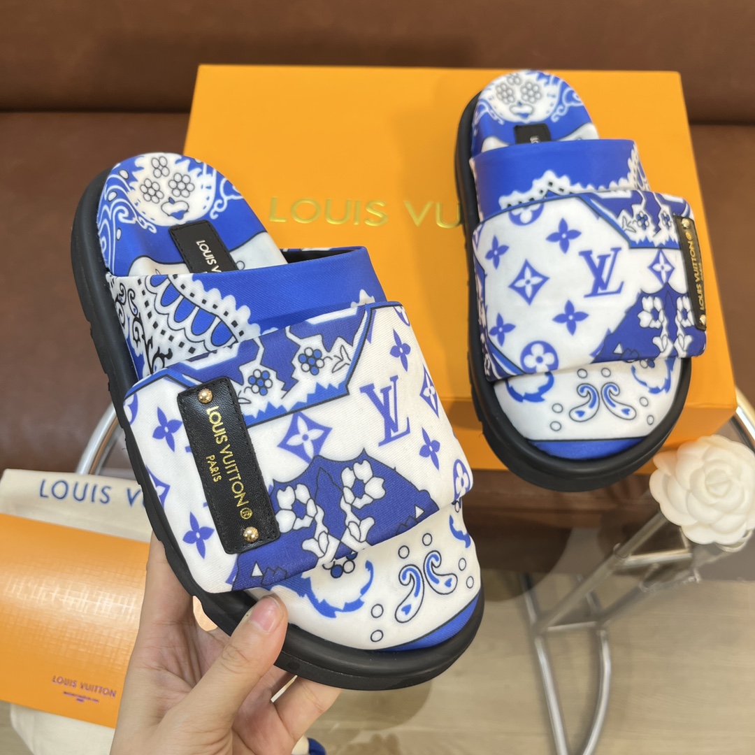 LOUIS VUITTON SLIDES