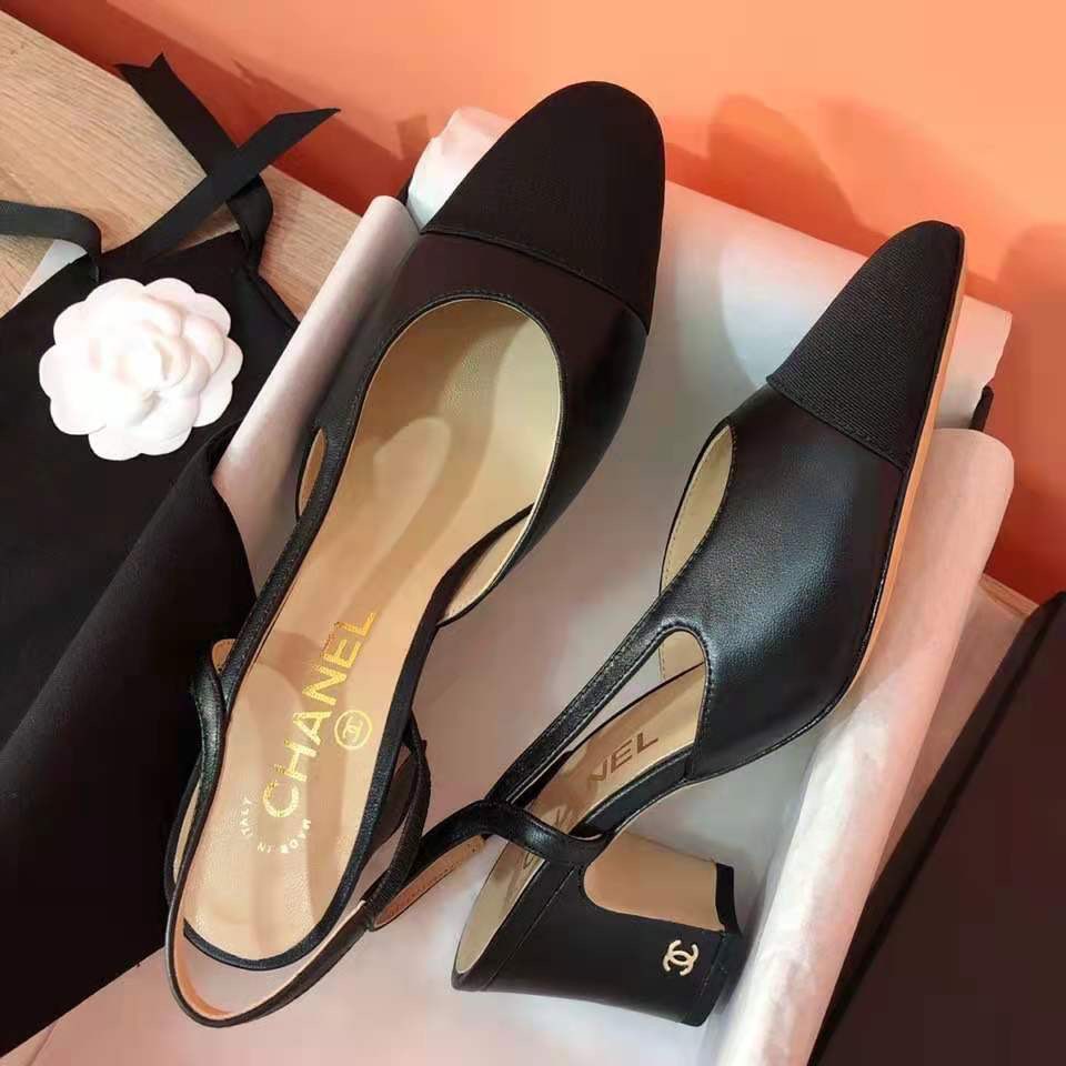 CHANEL Rear Empty Sandals