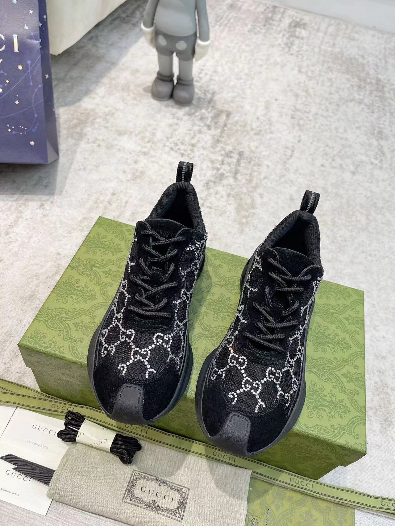 WOMEN'S GUCCI RUN GG CRYSTAL SNEAKER