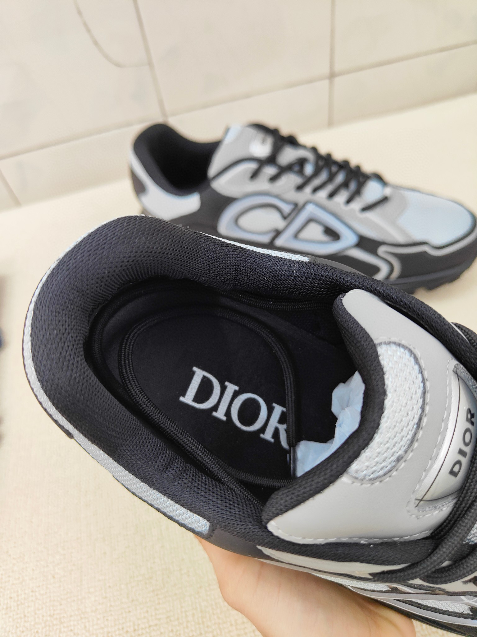 DIOR B30 SNEAKERS