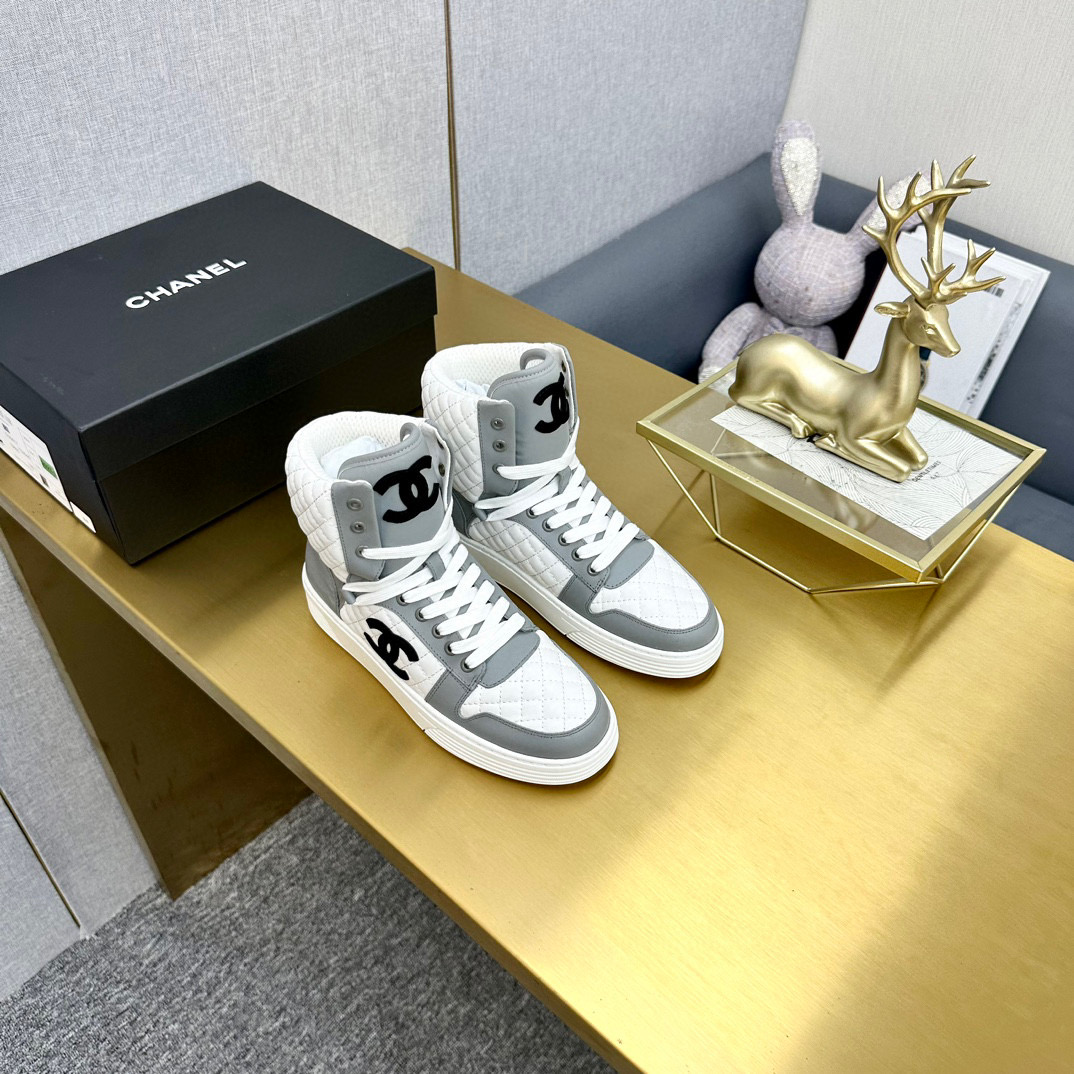 CHANEL SNEAKERS