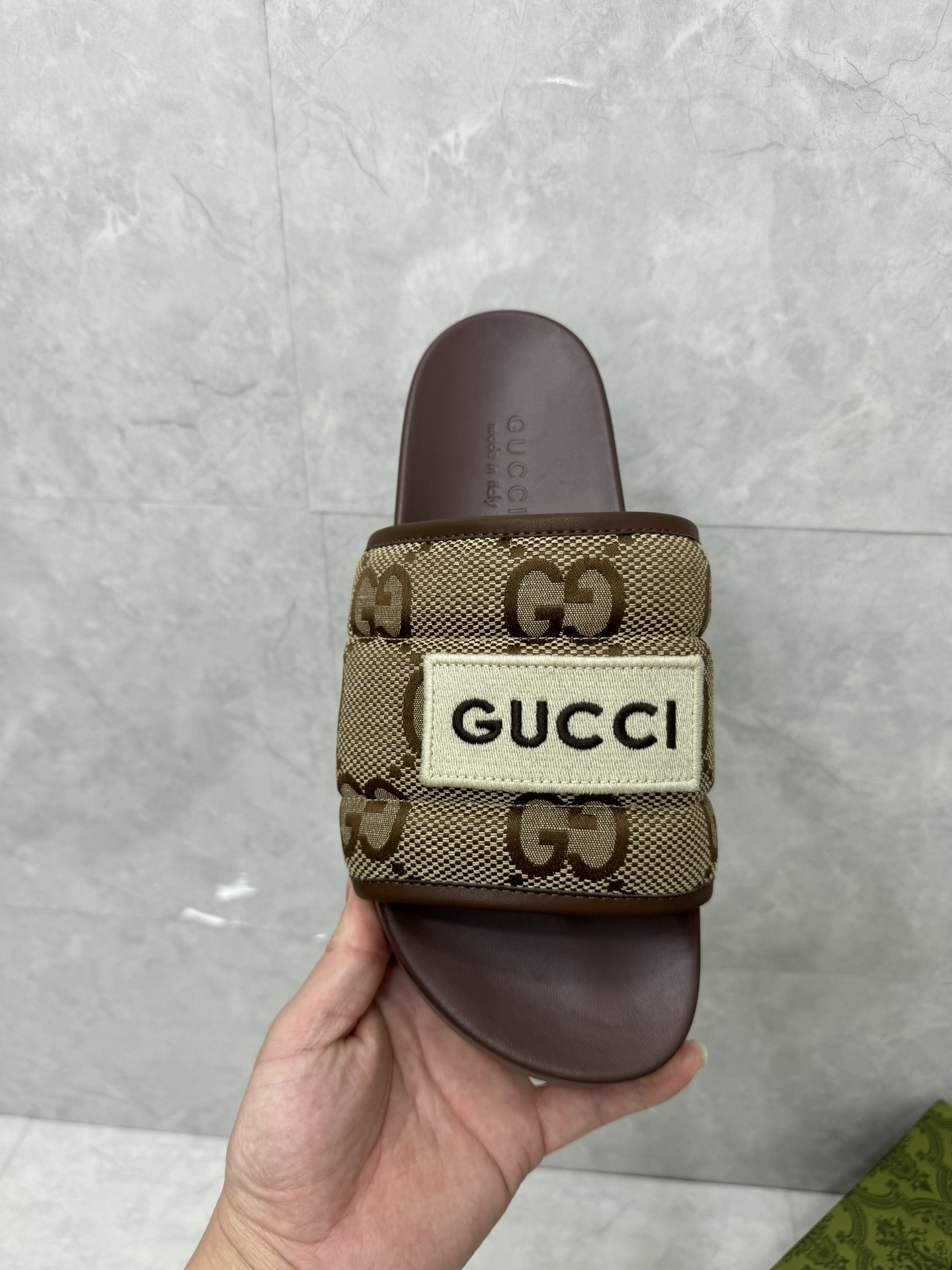 GUCCI SLIDES