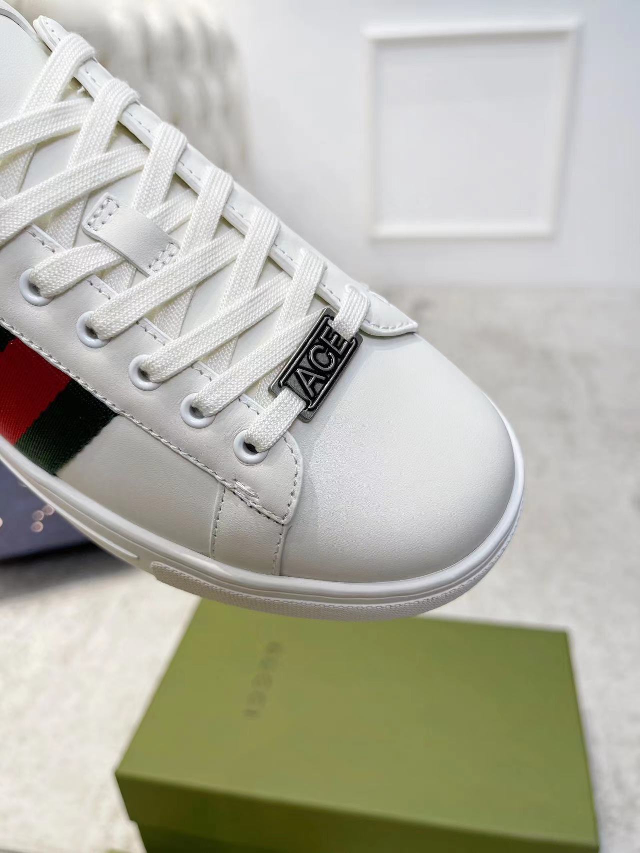 WOMEN'S GUCCI ACE SNEAKER WITH WEB