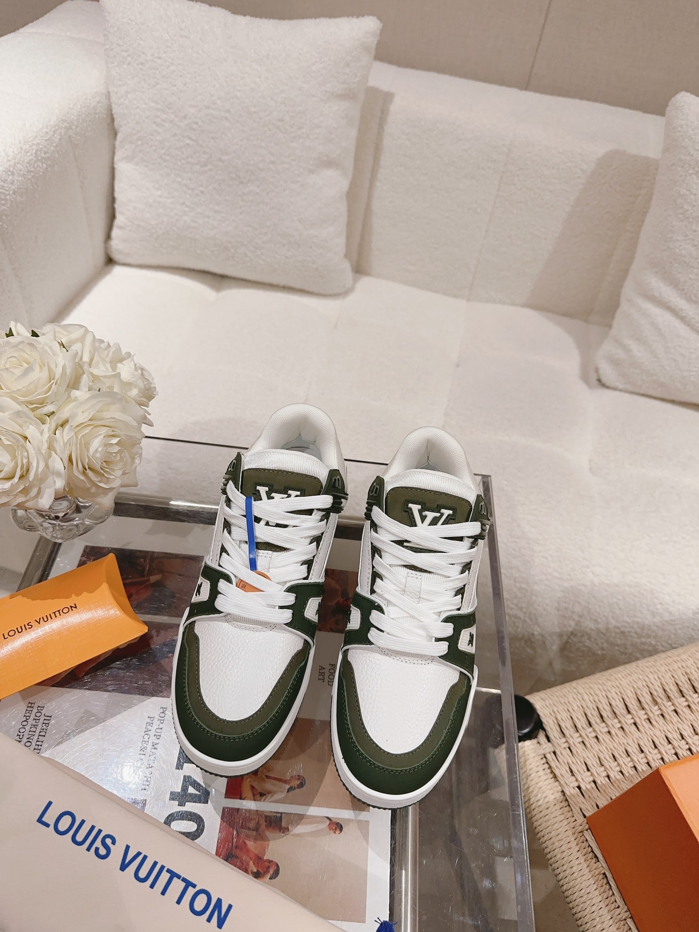 LOUIS VUITTON SNEAKERS