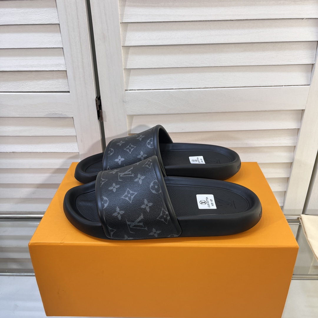 LOUIS VUITTON SLIDES