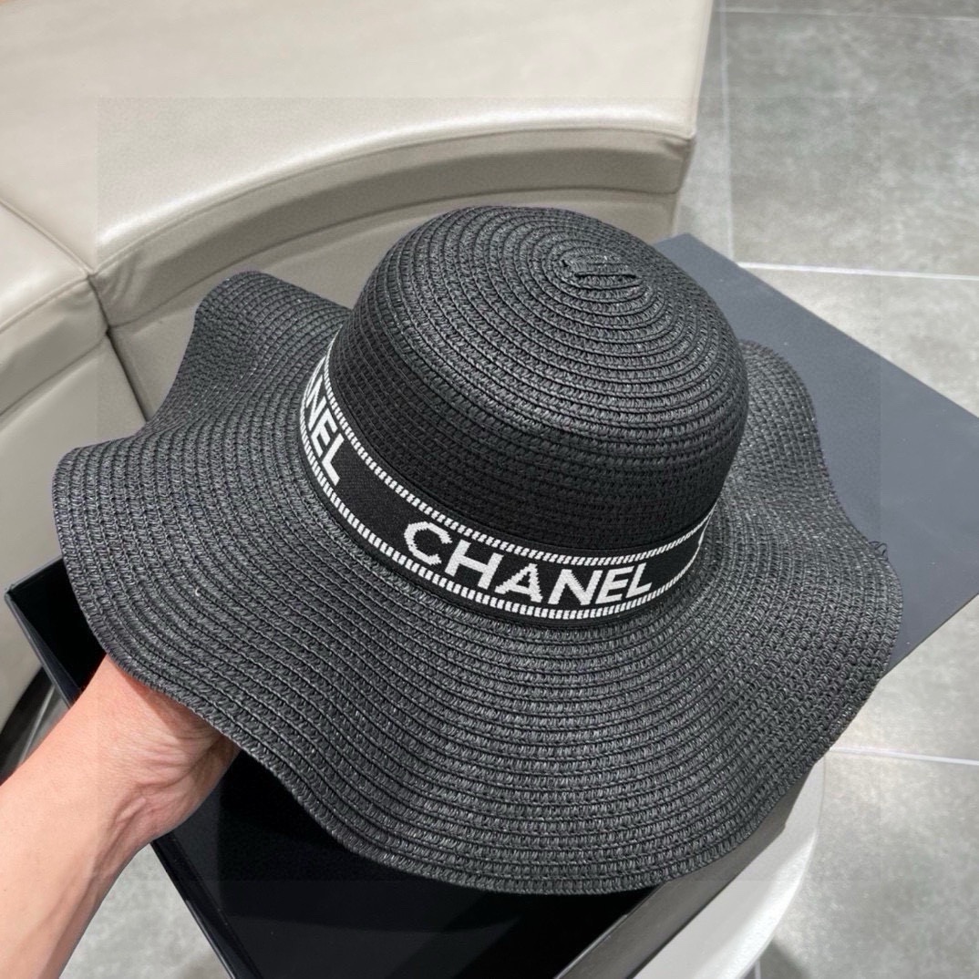 CHANEL Straw sun cap