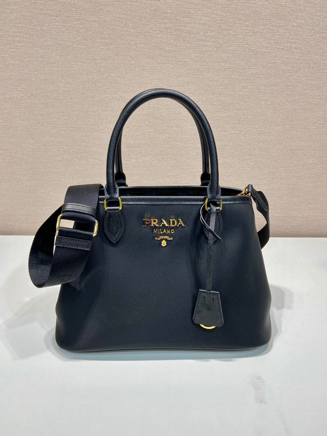 PRADA Handbag (best quality)