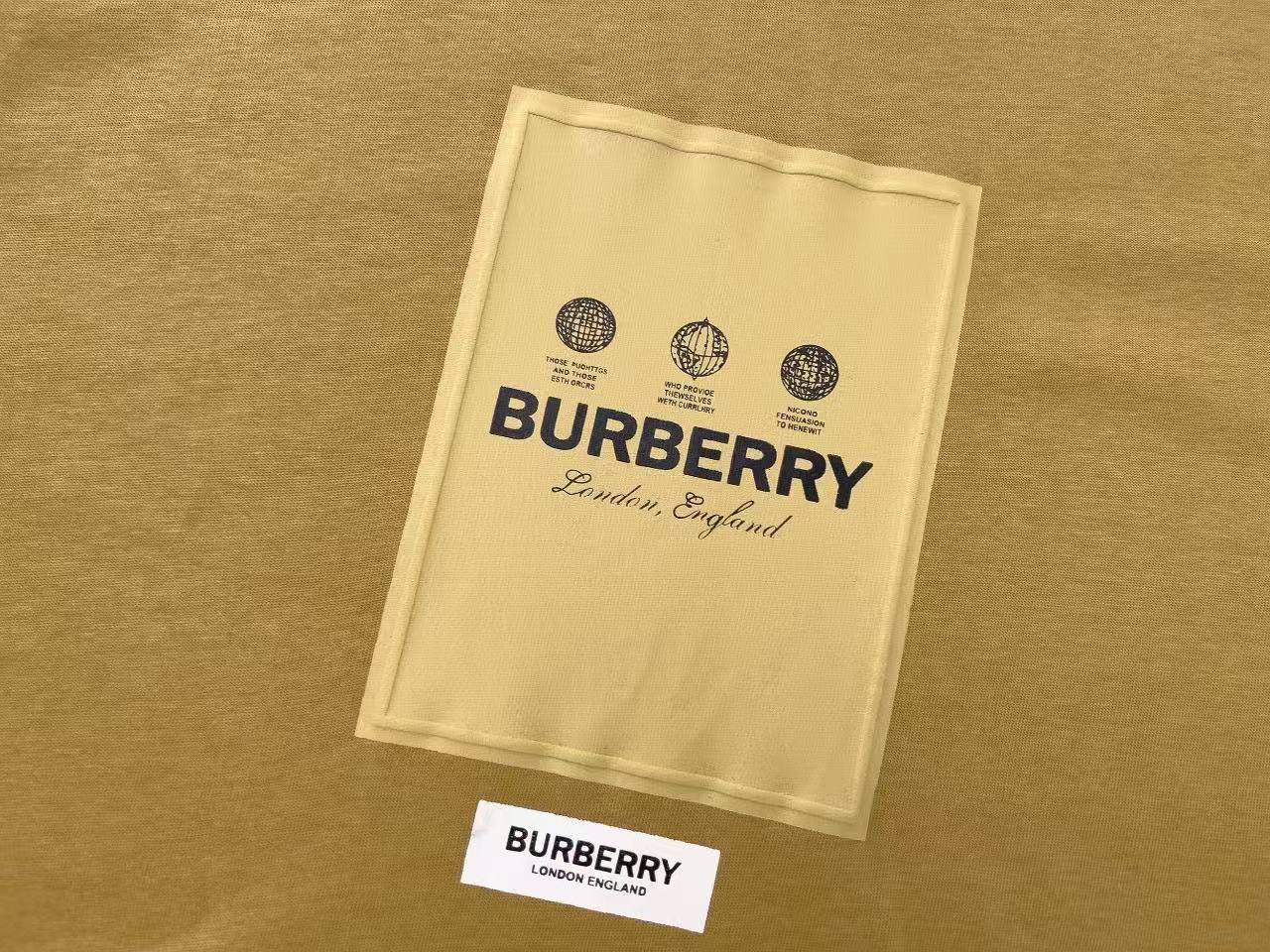 BURBERRY T shirt