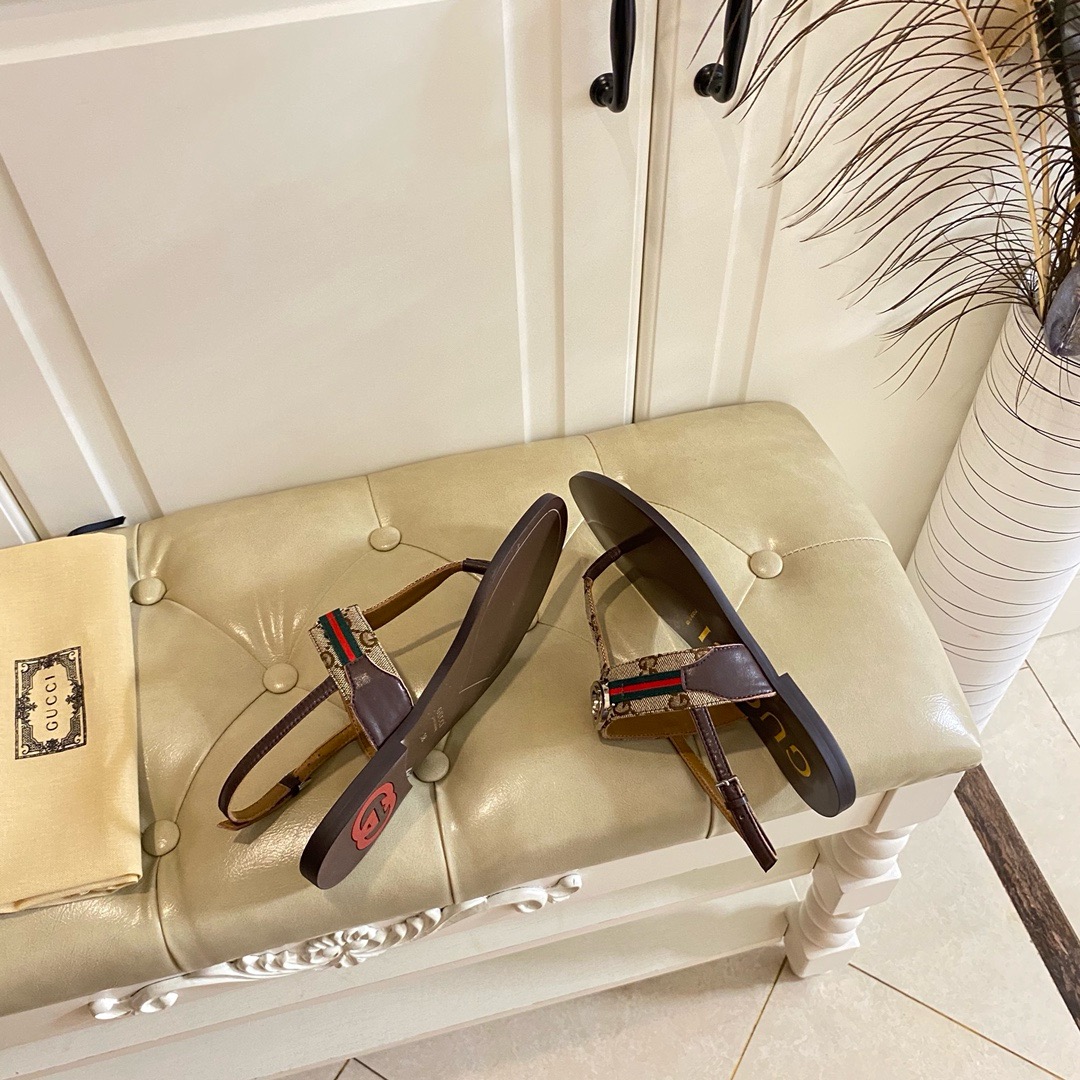 GUCCI Flip-toe Sandals