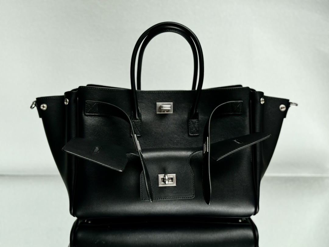 BALENCIAGA Bel Air Bag