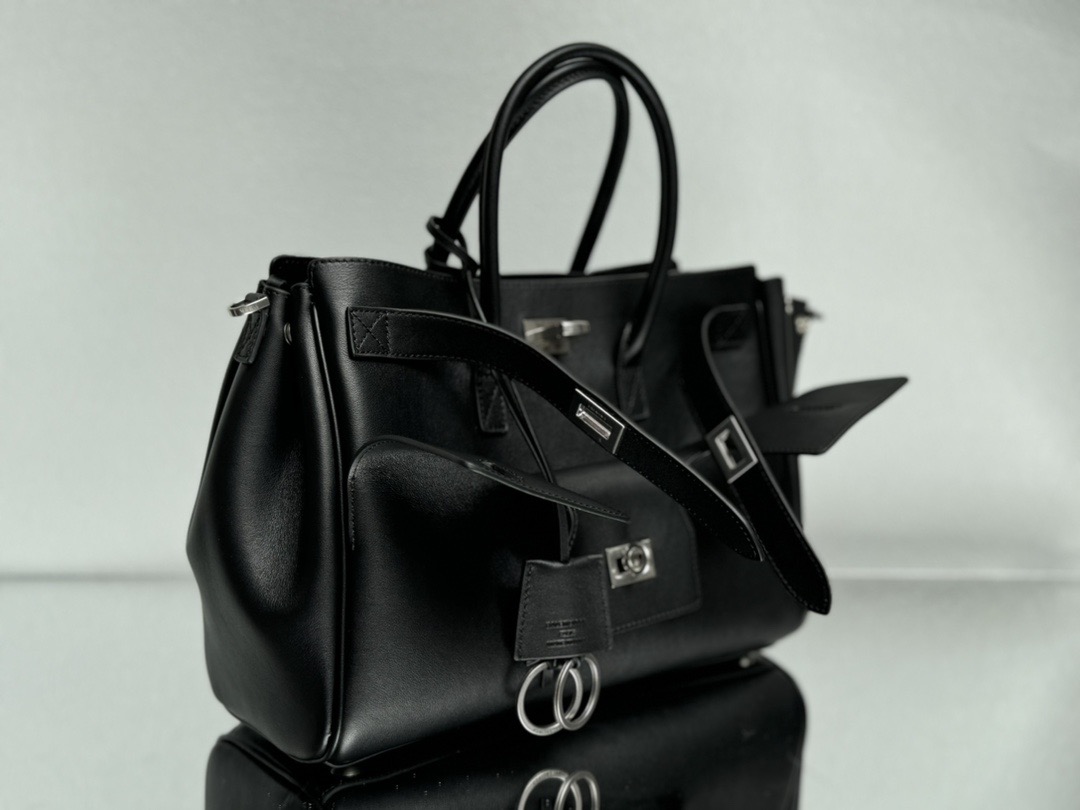 BALENCIAGA Bel Air Bag