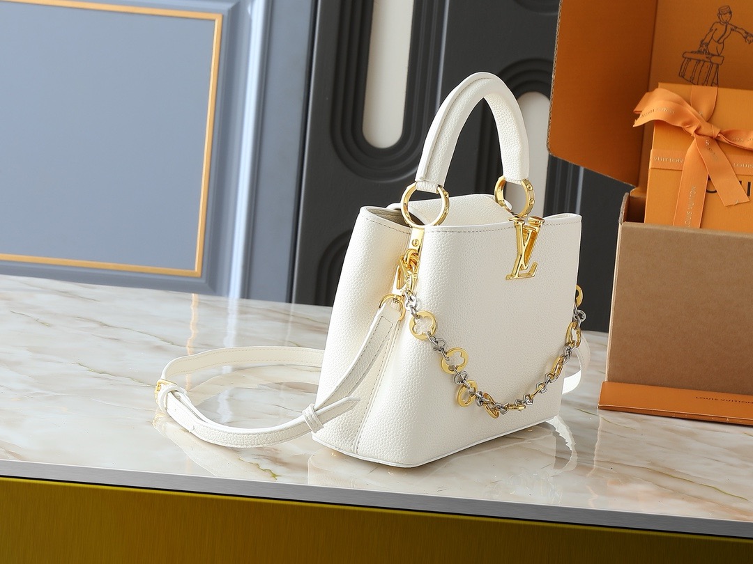 LV Capucines BB Handbags